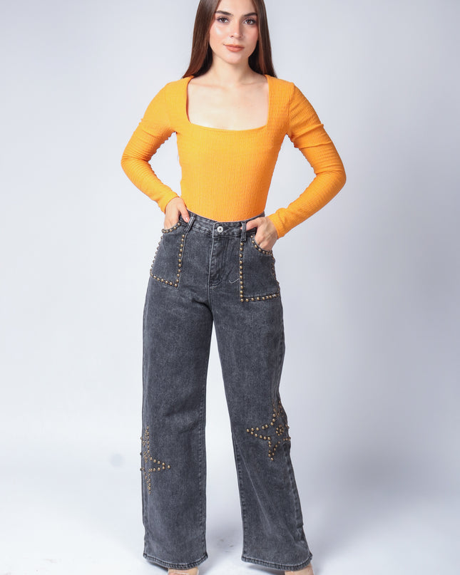 Pantalón de mezclilla con estoperol.