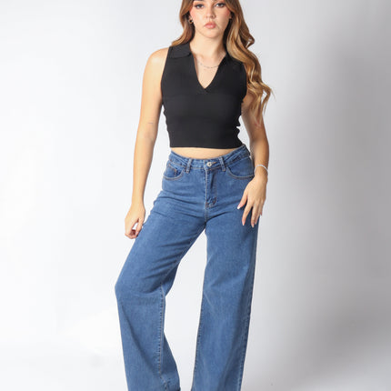Pantalón de mezclilla con estrellas.