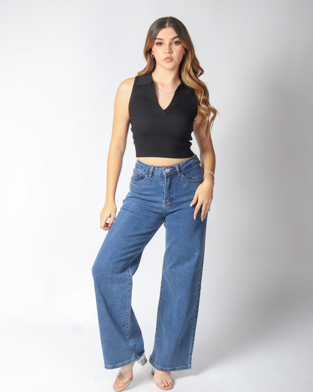 Pantalón de mezclilla con estrellas.