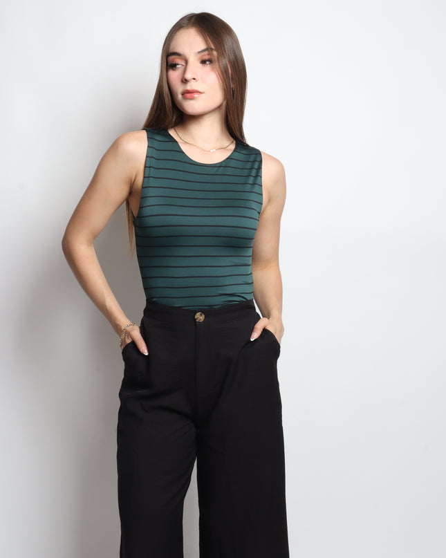 Blusa ajustada de rayas.