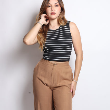 Blusa ajustada de rayas.