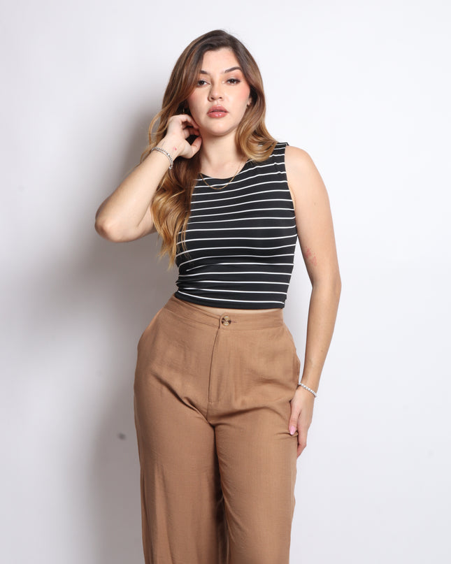 Blusa ajustada de rayas.