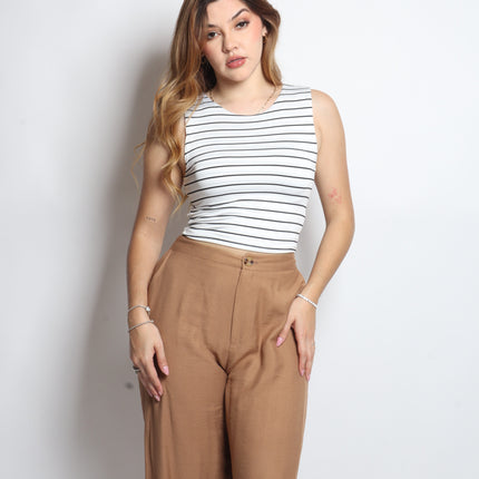 Blusa ajustada de rayas.