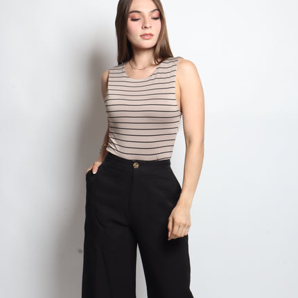Blusa ajustada de rayas.