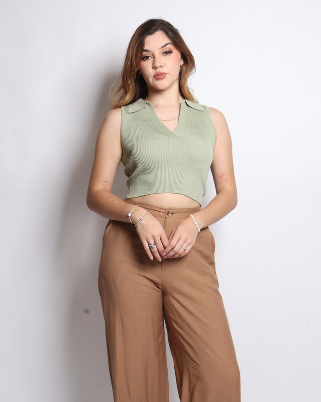 Blusa ajustada cuello v.